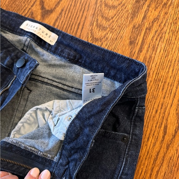 Signature High Rise Flare Jeans with Frayed Edge - Picture 5 of 7